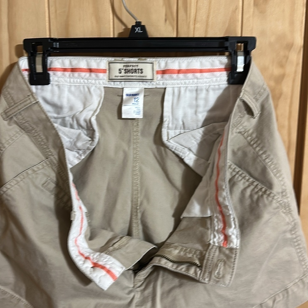 Old Navy Perfect 5 Shorts Flat Front Khakis - Picture 4 of 5
